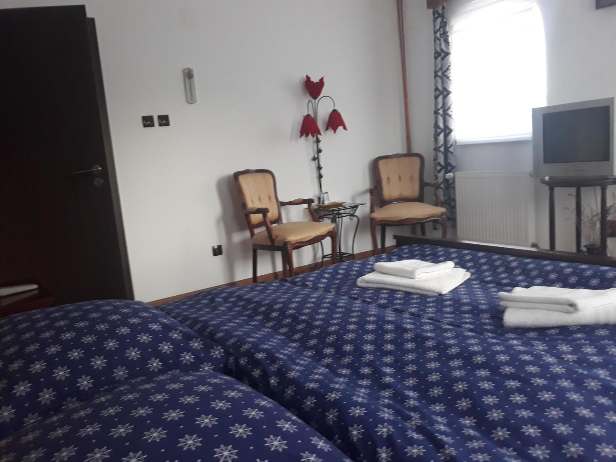Vila Madudu Vălenii de Munte Esterno foto