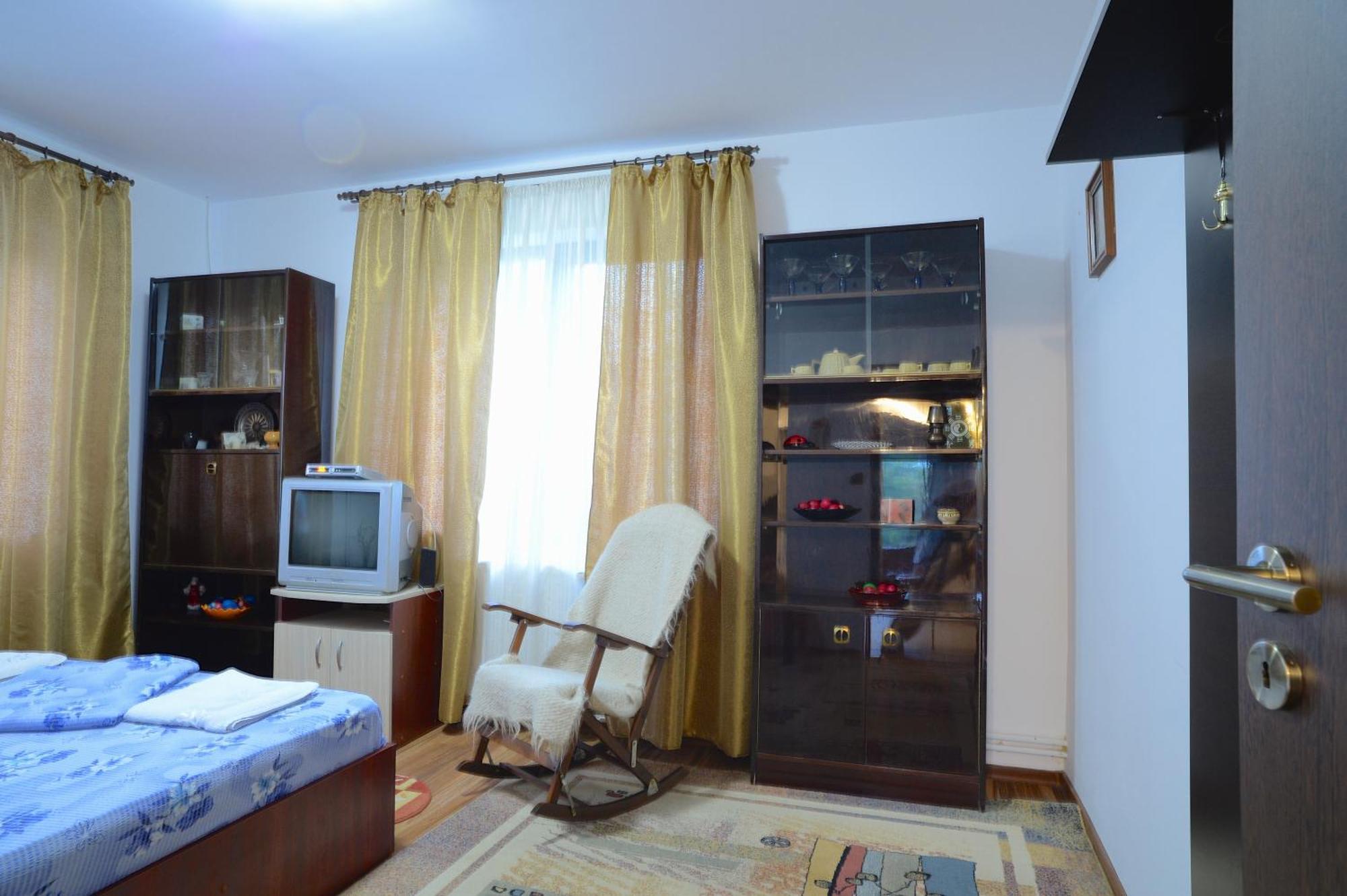 Vila Madudu Vălenii de Munte Esterno foto