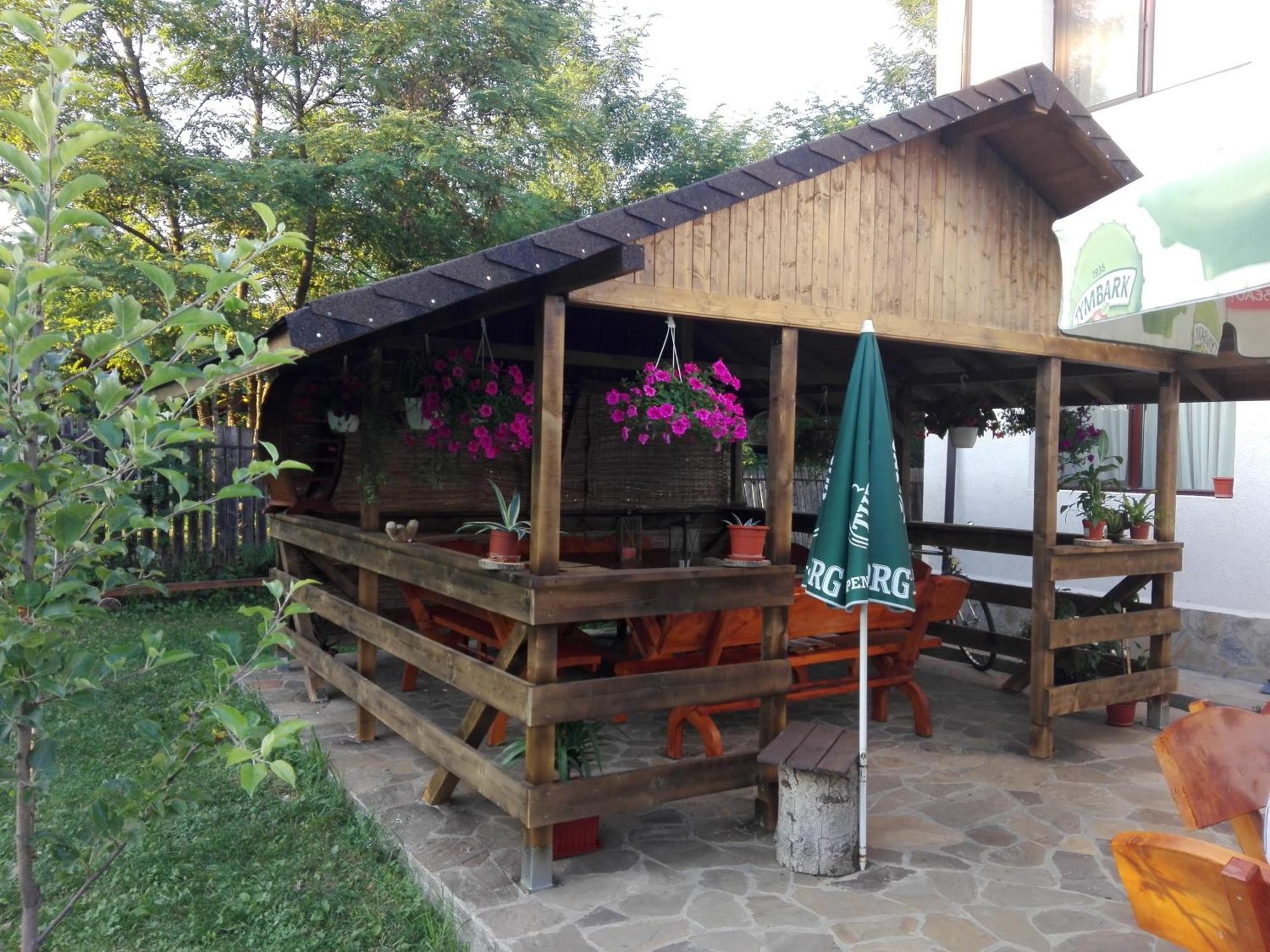 Vila Madudu Vălenii de Munte Esterno foto